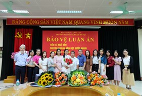  Nghiên cứu sinh Hồ Thị Vân Anh bảo vệ thành công luận án Tiến sĩ ngành Văn học nước ngoài